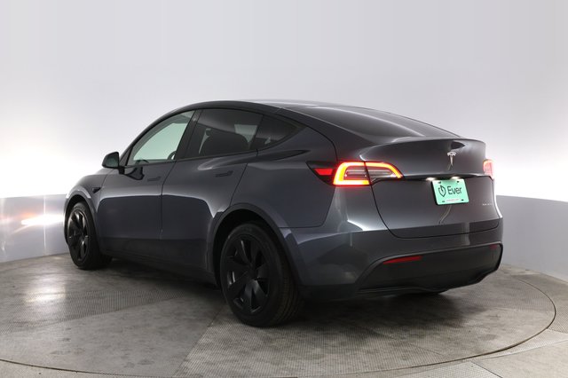 2021 Tesla Model Y — photo 13 of 21