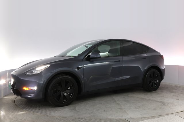 2021 Tesla Model Y — photo 14 of 21