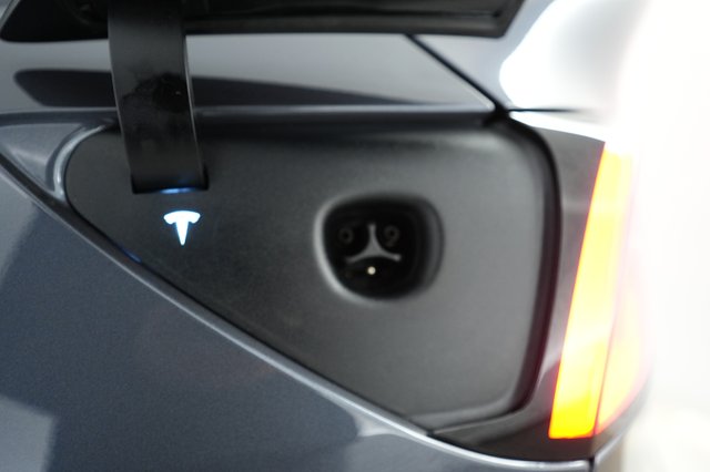 2021 Tesla Model Y — photo 8 of 21