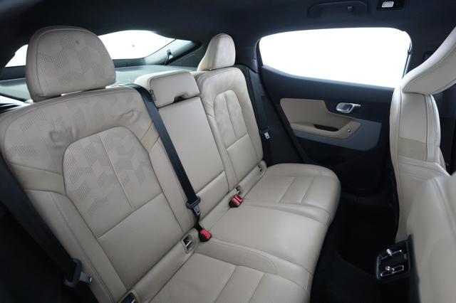 2022 Polestar 2 — photo 4 of 21