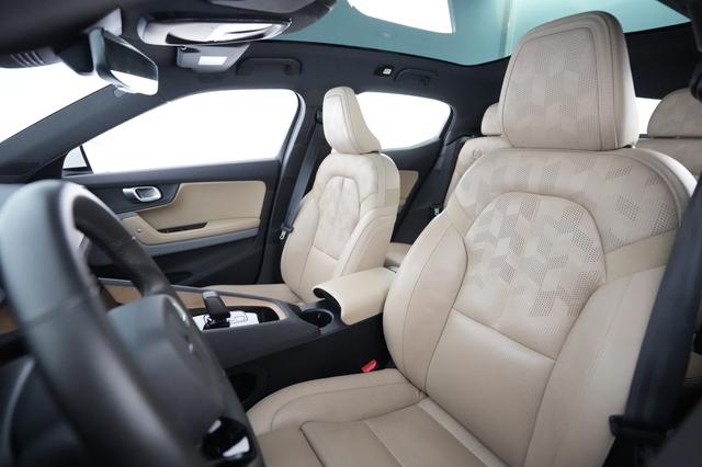 2022 Polestar 2 — photo 3 of 21