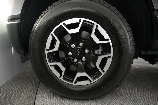 2023 Ford F-150 Lightning — photo 9 of 15