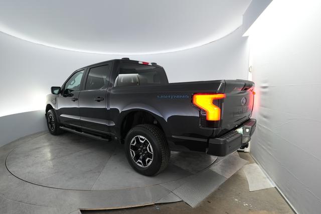 2023 Ford F-150 Lightning — photo 2 of 15