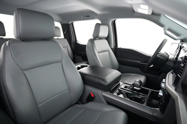 2023 Ford F-150 Lightning — photo 12 of 15