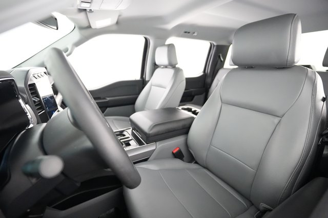 2023 Ford F-150 Lightning — photo 3 of 15