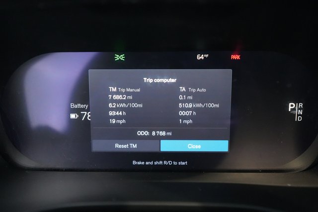2023 Volvo XC40 Recharge — photo 5 of 21