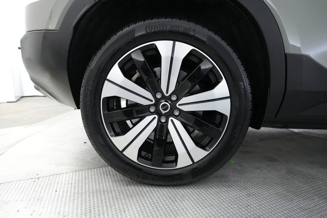 2023 Volvo XC40 Recharge — photo 17 of 21