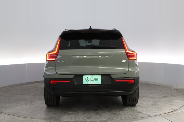 2023 Volvo XC40 Recharge — photo 12 of 21