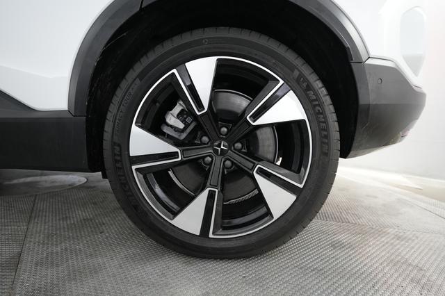 2025 Polestar 3 — photo 7 of 22