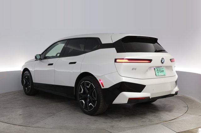 2023 BMW iX — photo 13 of 20