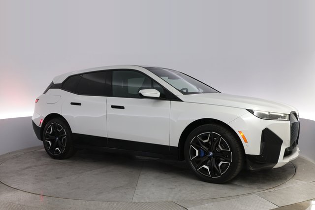 2023 BMW iX — photo 11 of 20