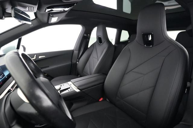 2023 BMW iX