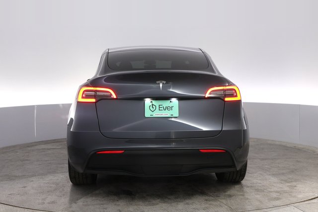 2023 Tesla Model Y — photo 12 of 21
