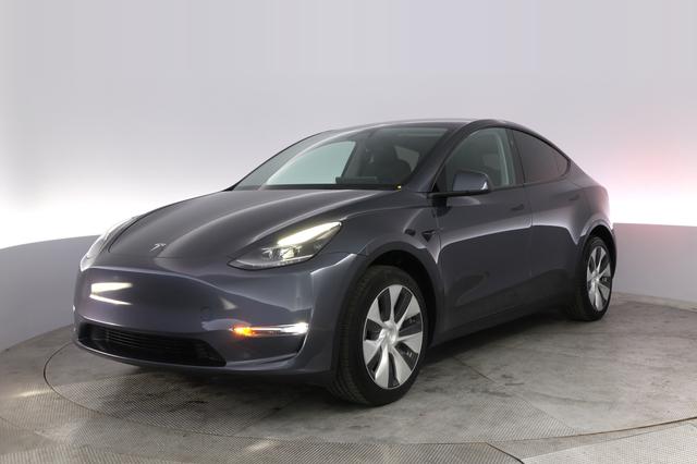 2023 Tesla Model Y — VIN 7SAYGDED9PF943987