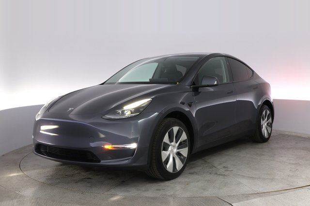2023 Tesla Model Y — VIN 7SAYGDED9PF943987