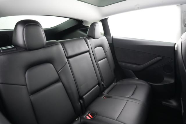 2023 Tesla Model Y — photo 4 of 21