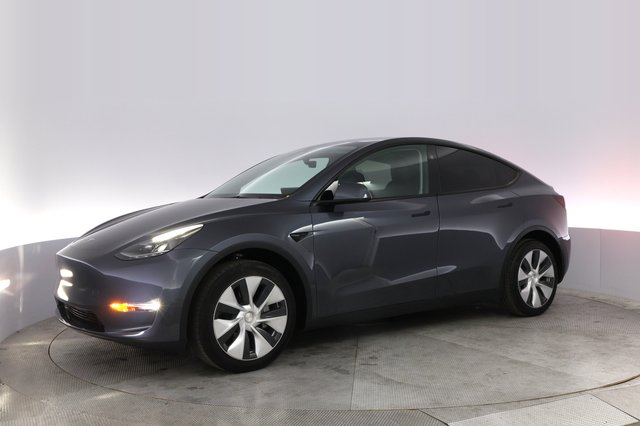 2023 Tesla Model Y — photo 14 of 21