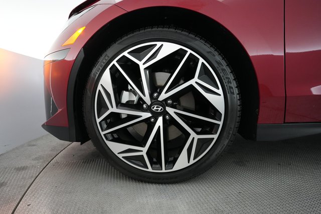 2024 Hyundai IONIQ 6 — photo 15 of 21