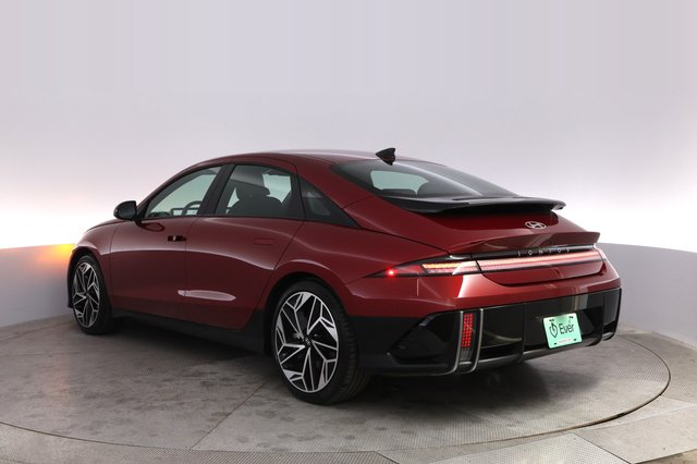 2024 Hyundai IONIQ 6 — photo 13 of 21