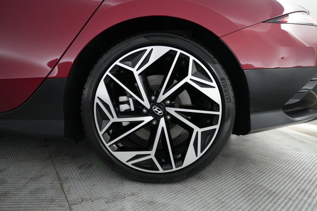 2024 Hyundai IONIQ 6 — photo 7 of 21
