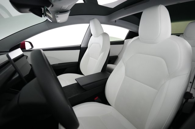 2025 Tesla Model 3 — photo 3 of 21