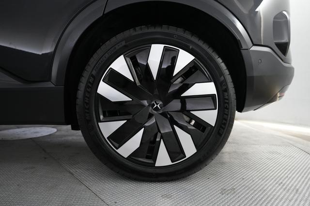 2025 Polestar 3 — photo 7 of 21