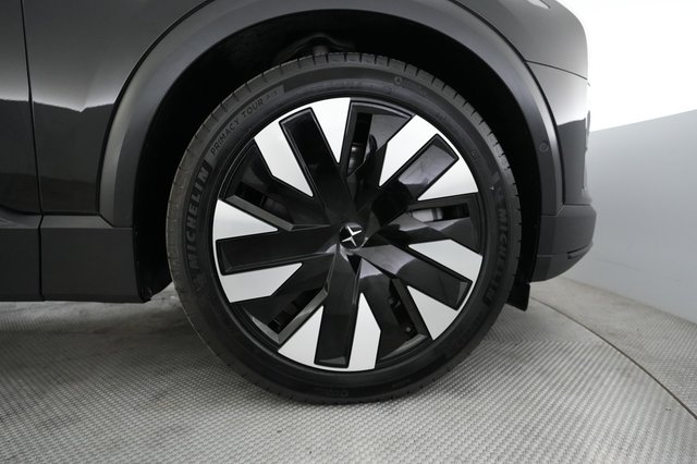 2025 Polestar 3 — photo 16 of 21