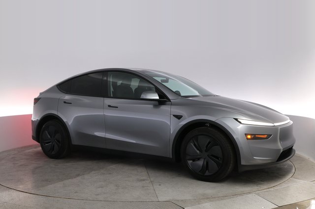 2026 Tesla Model Y — photo 11 of 21