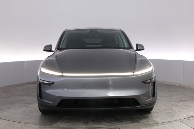 2026 Tesla Model Y — photo 9 of 21