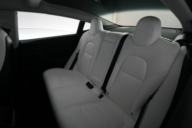 2022 Tesla Model 3 — photo 19 of 21