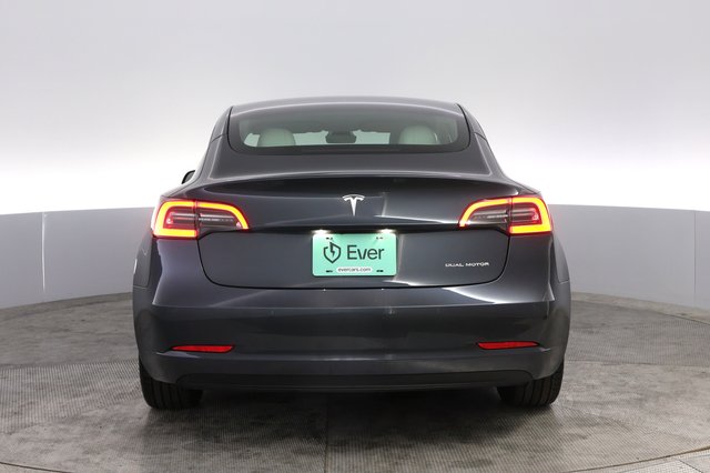 2022 Tesla Model 3 — photo 12 of 21