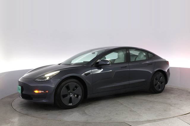 2022 Tesla Model 3 — photo 14 of 21