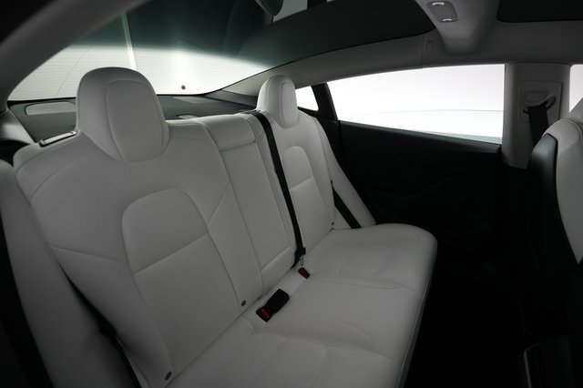 2022 Tesla Model 3 — photo 4 of 21