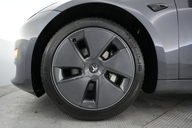 2022 Tesla Model 3 — photo 17 of 21