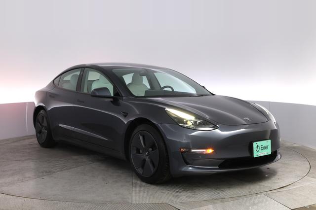 2022 Tesla Model 3 — photo 10 of 21