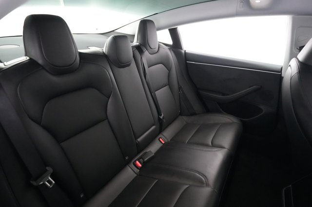 2025 Tesla Model 3 — photo 4 of 21
