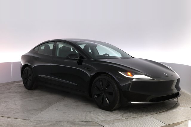 2025 Tesla Model 3 — photo 10 of 21