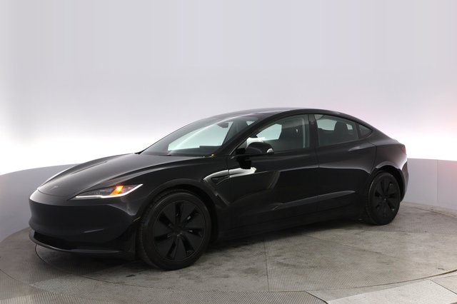 2025 Tesla Model 3 — photo 14 of 21
