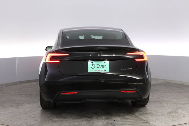 2025 Tesla Model 3 — photo 12 of 21
