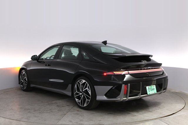 2024 Hyundai IONIQ 6 — photo 13 of 22