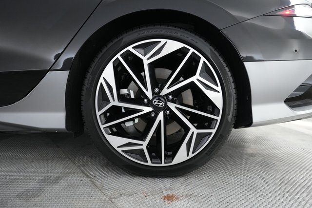 2024 Hyundai IONIQ 6 — photo 7 of 22