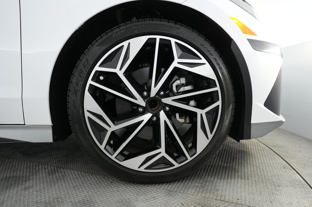 2024 Hyundai IONIQ 6 — photo 17 of 21