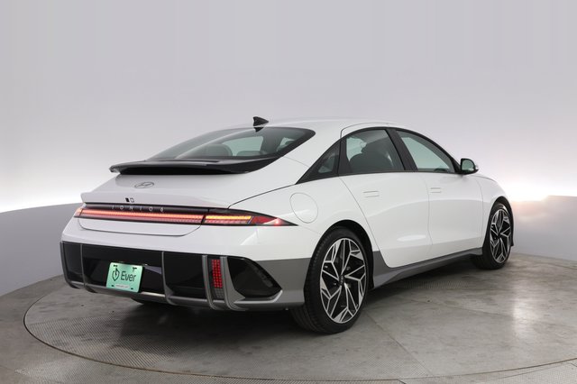 2024 Hyundai IONIQ 6 — photo 2 of 21