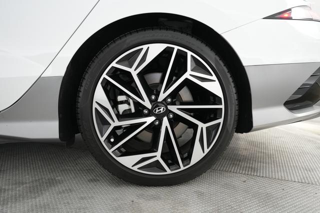 2024 Hyundai IONIQ 6 — photo 7 of 21