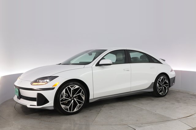 2024 Hyundai IONIQ 6 — photo 14 of 21