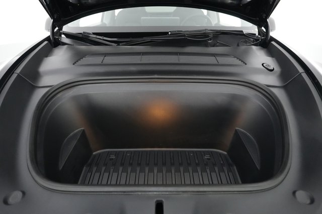 2022 Tesla Model Y — photo 20 of 21