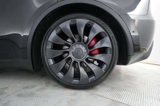 2022 Tesla Model Y — photo 16 of 21