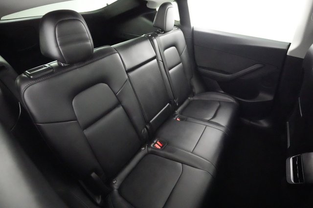 2022 Tesla Model Y — photo 4 of 21