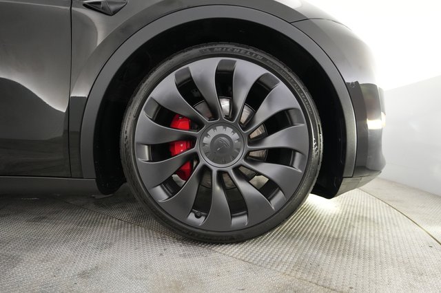 2022 Tesla Model Y — photo 15 of 21