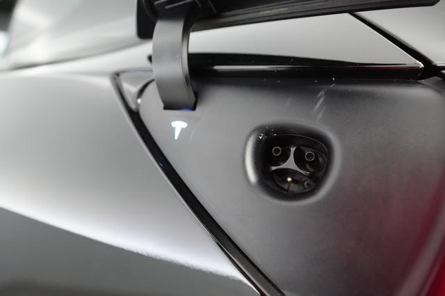 2022 Tesla Model Y — photo 8 of 21
